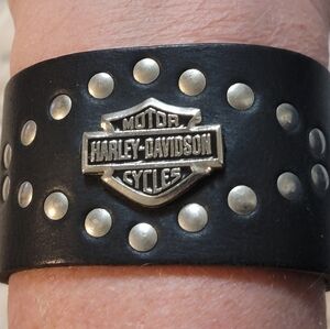 Harley Davidson Unisex Studded Logo Wrist Leather Bracelet 9" X 1 3/4